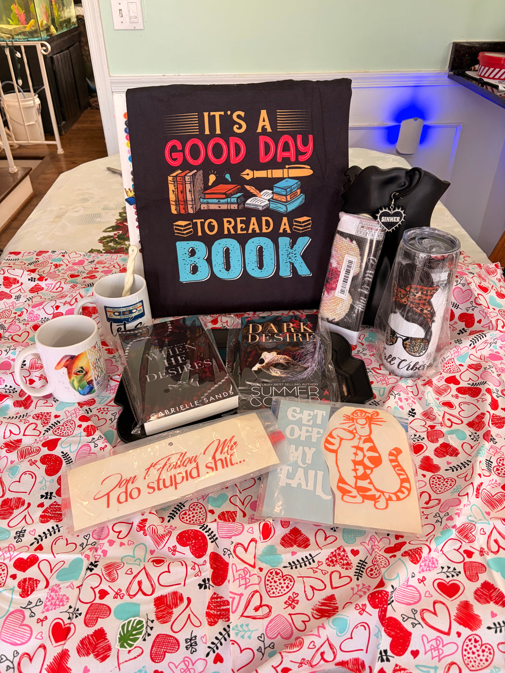 Unhinged Adult Mystery Scoop - Dark Romance Lover's Box